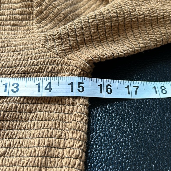 Nation LTD Emmy Smocked Turtleneck Top Cocoa Long Sleeve Ruffle Shirt Fall Sz L - Picture 12 of 13